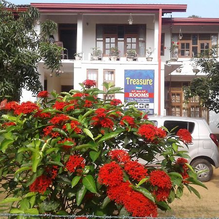 فندق Treasure House Tourist Rest أنرادابورام المظهر الخارجي الصورة