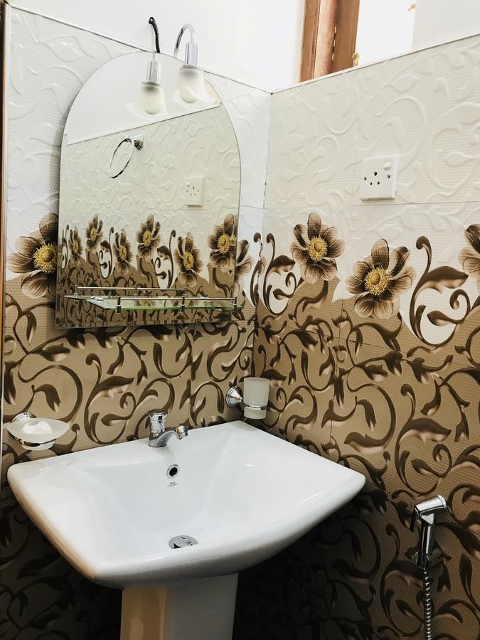 فندق Treasure House Tourist Rest أنرادابورام المظهر الخارجي الصورة
